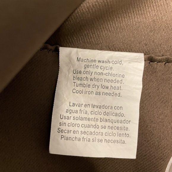 Mainstays chocolate brown blackout curtains. - Picture 3 of 4